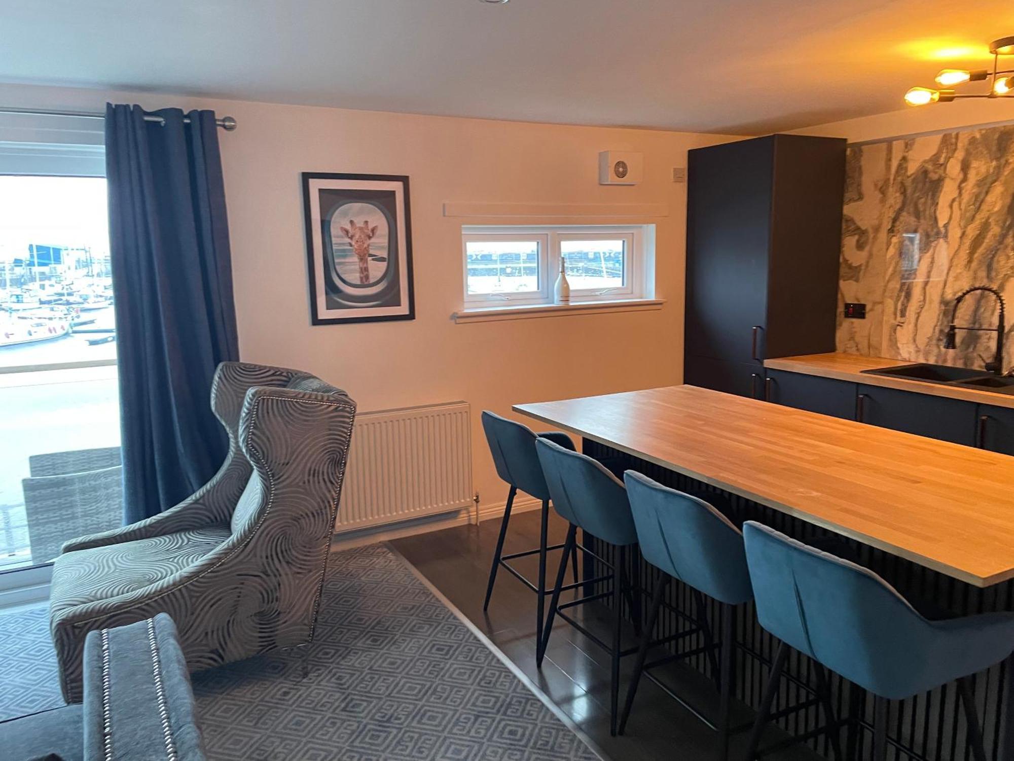 Appartamento Harbour Bliss Ardrossan Esterno foto
