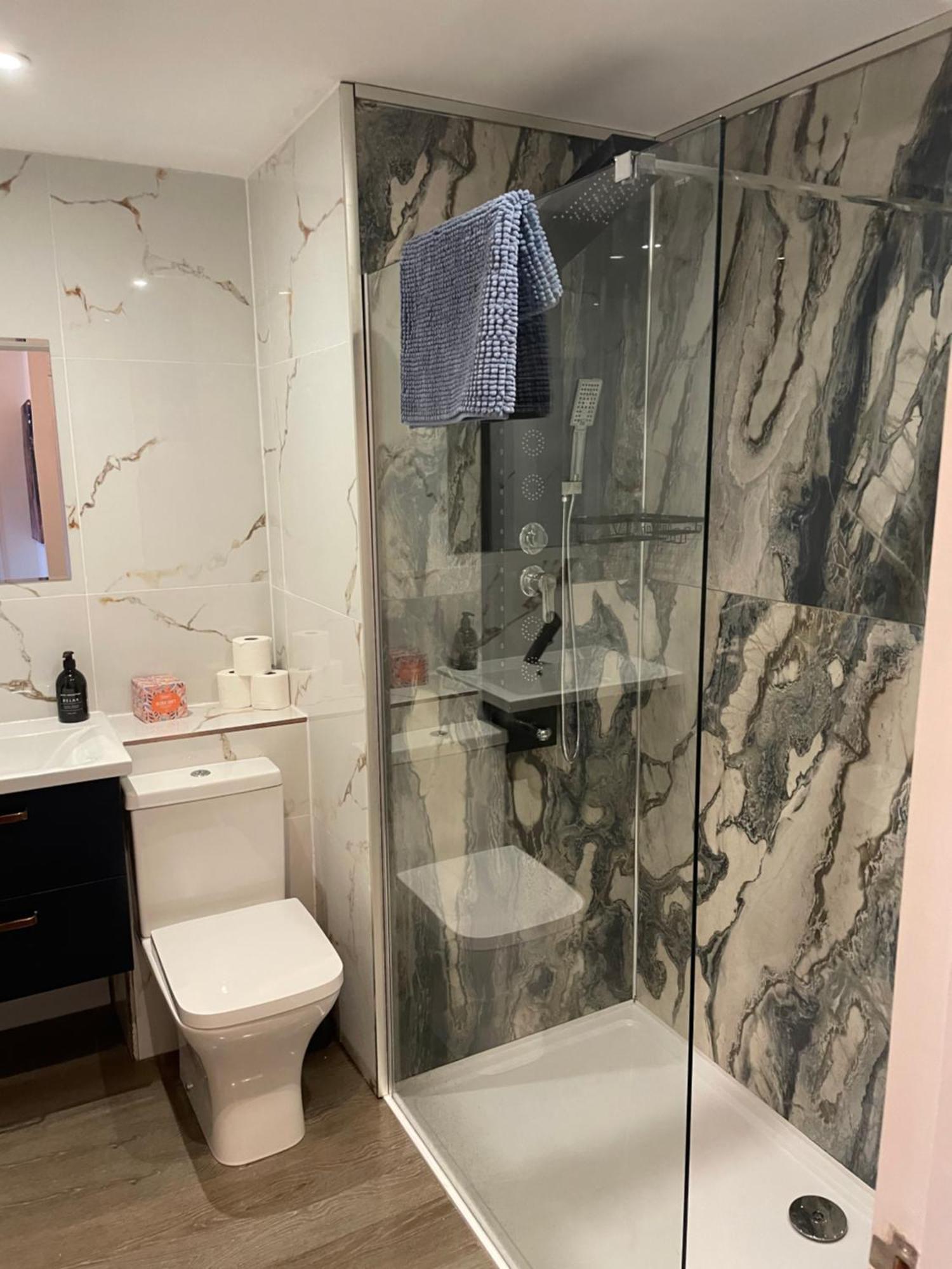 Appartamento Harbour Bliss Ardrossan Esterno foto